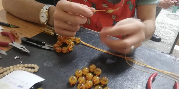 Asırlık dede mesleğini sürdürüyor