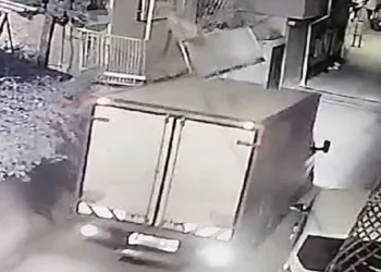 Çay içerken deprem oldu sandılar