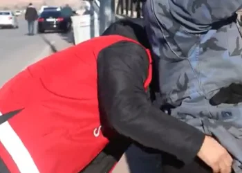 Cadde cadde gezip emniyeti sağlıyorlar