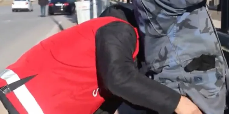 Cadde cadde gezip emniyeti sağlıyorlar