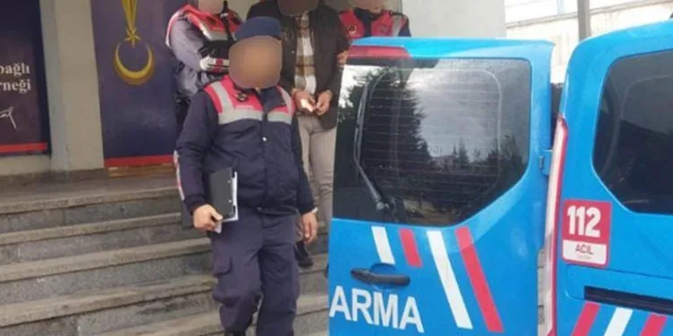 Çeşitli suçlardan aranan 3 hükümlü yakalandı