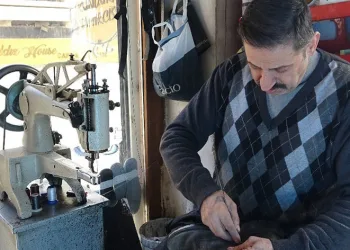 Mardin’in 40 yıllık ayakkabı tamircisi
