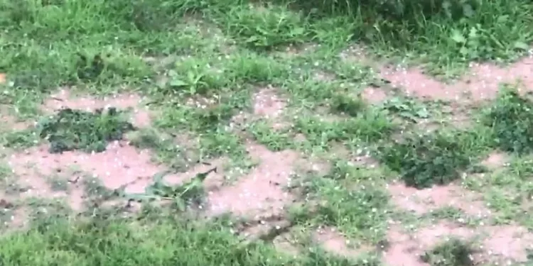 Fındık büyüklüğünde dolu yağdı
