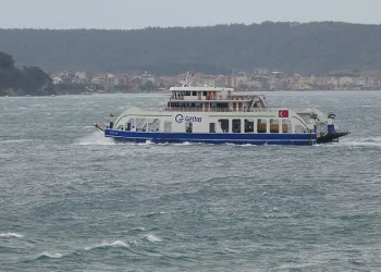 Çanakkale Boğazı çift yönlü olarak trafiğe kapatıldı