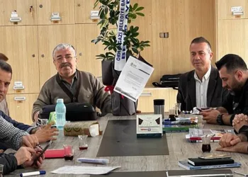 1100 kilometreye sevgi köprüsü