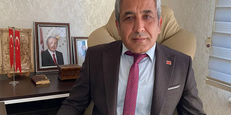 Gazeteci Akyol, genel başkan vekili oldu