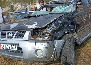 Pikap takla attı, sürücü ağır yaralandı