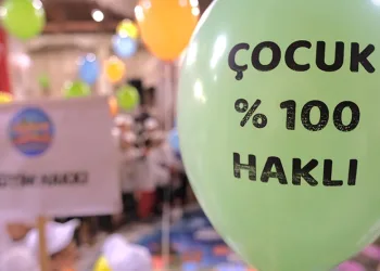 Büyükçekmeceli çocuklar “Çocuk Hakları”nı haykırdılar