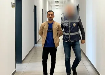 Aranan şahıslar yakalandı