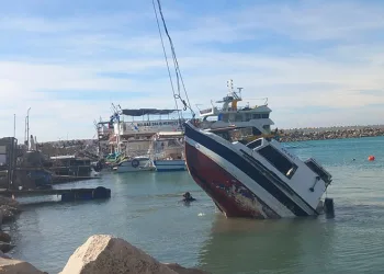Fırtınayla birlikte suya gömülen çıkarıldı