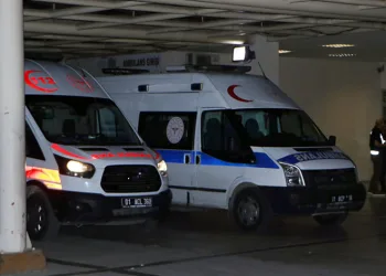 2 kuzen kapısına dayandıkları kuzenleri vurdu