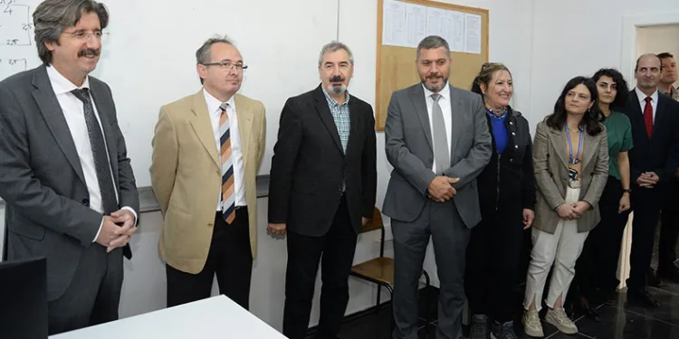 Hayırsever desteğiyle yenilenen laboratuvar hizmete açıldı