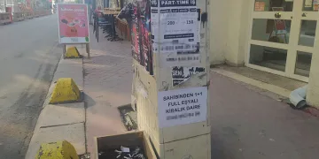Elektrik panosu değil, ilan panosu