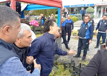 Satıcı kasasını belediyeye attı