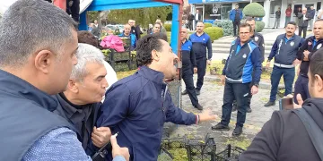 Satıcı kasasını belediyeye attı