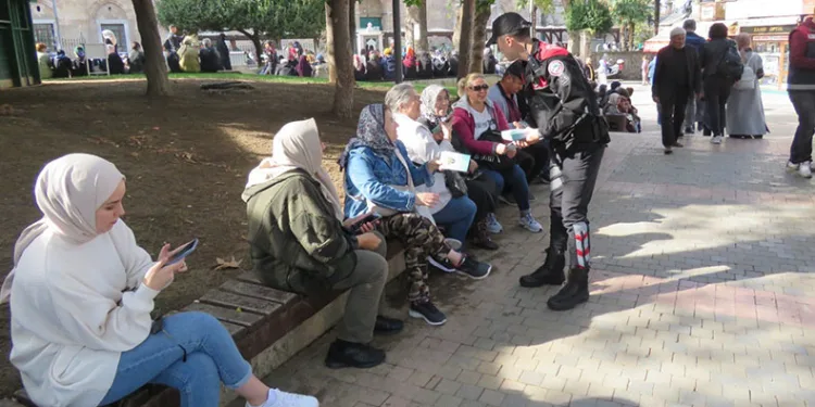 Bursa Polisi vatandaşları uyardı, yalanlara kanmayın