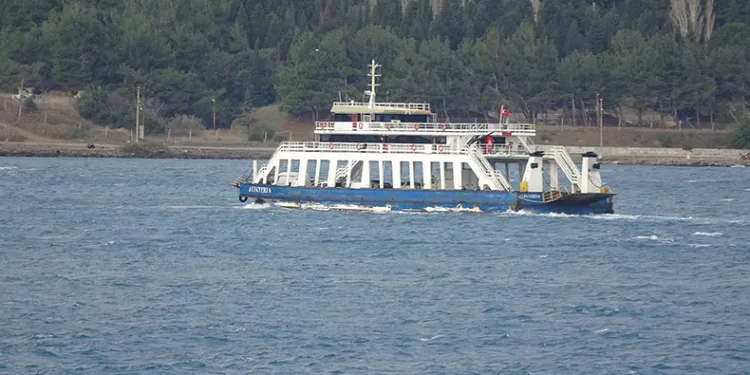 Bozcaada ve Gökçeada’ya tüm feribot seferleri iptal edildi