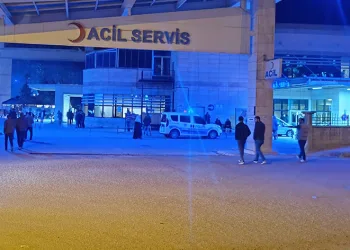 Çocukların kavgasında bir kişi bıçakla yaralandı