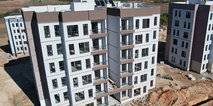 Deprem konutlarının sonuna gelindi