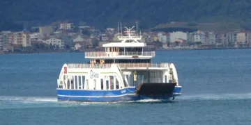 Deniz ulaşımına fırtına engeli