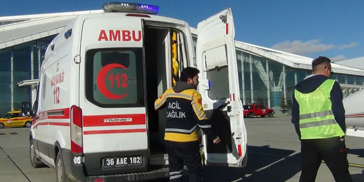 Ambulans uçak, kalp hastası için havalandı