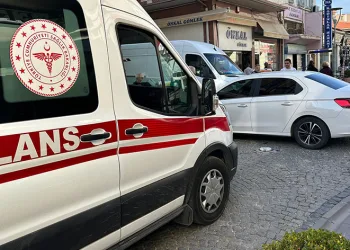 Yoğun trafik müdahaleye giden ambulansı geciktirdi