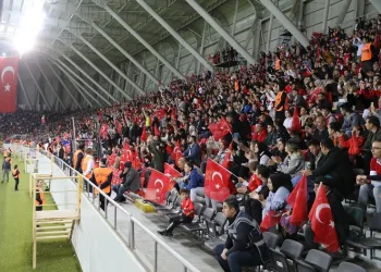 Çorum’da Kadın Milli Takımları seyirci rekoru kırıldı