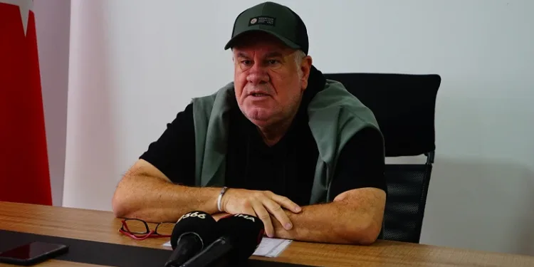 Levent Eriş: “Defansif oynadığımıza katılmıyorum, ligde iki santrfor ile oynayan tek takımız”