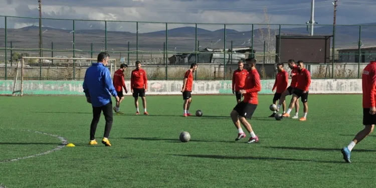 Kars 36 Spor, Palandöken karşılaşması hazırlıklarını sürdürüyor