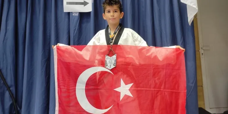 Yusuf Efe Barış Taekwondoda Romanya’da 2. Oldu