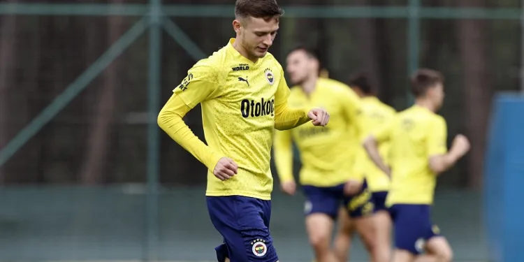 Fenerbahçe, Trabzonspor maçı hazırlıklarını sürdürdü