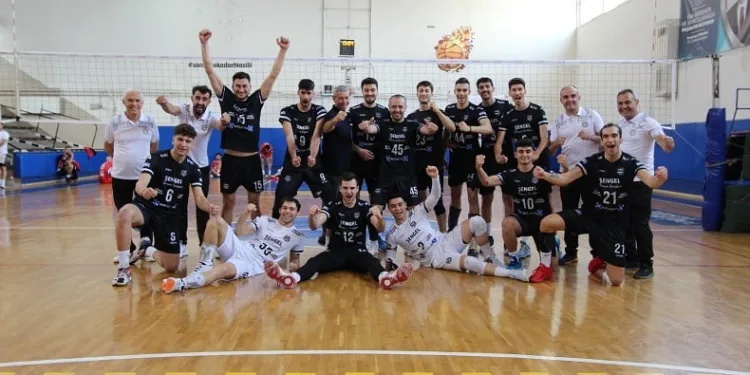 Nazilli Belediyespor Voleybol Takımı set vermeden kazandı
