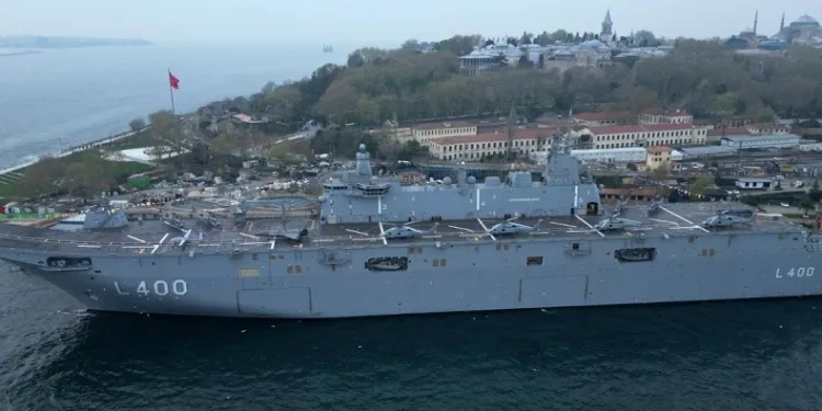 SİHA gemisi TCG Anadolu’yu 4 bin 445 kişi ziyaret etti