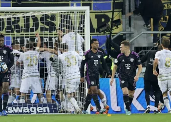 Bayern Münih Almanya Kupası’ndan, Manchester United İngiltere Lig Kupası’ndan elendi