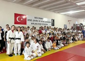 Salihli’de judocular kemer atladı
