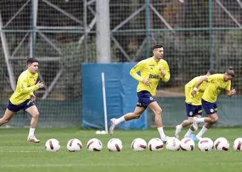 Fenerbahçe’de Trabzonspor maçı hazırlıkları devam etti