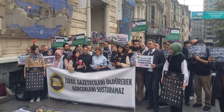 Gazetecilerden İsrail’e tepki