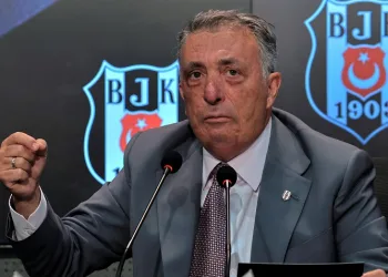 Ahmet Nur Çebi: “Önümüzdeki hafta sonuna kadar başkanlık için kararımı açıklayacağım”