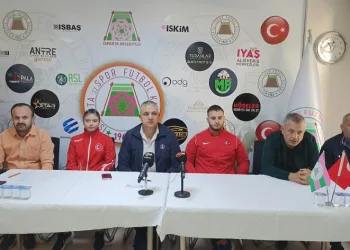 Isparta 32 Spor, güreşçilere sahip çıktı