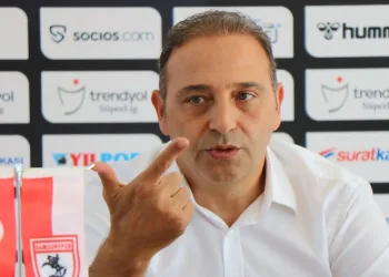 Samsunspor Futbol Direktörü Fuat Çapa: “Maç kazandıkça rüzgarın yönünü değiştirebilirsiniz”