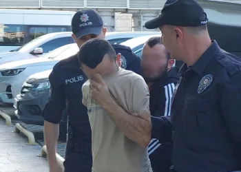 Kablo hırsızları suçüstü yakalandı