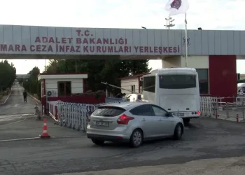Dilan Polat Silivri Marmara Cezaevi’ne getirildi