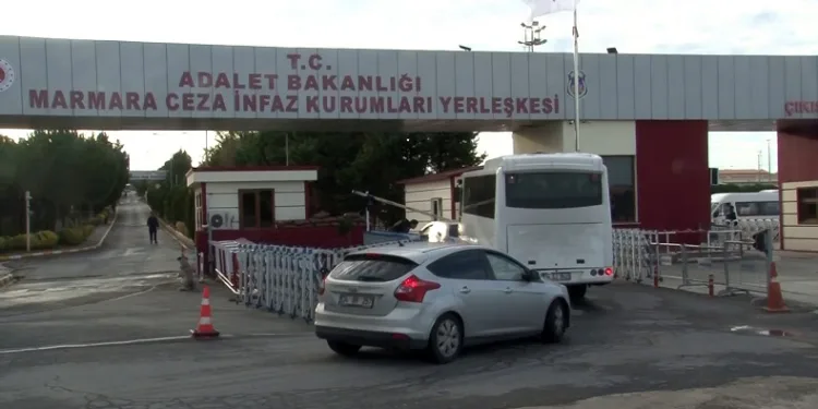 Dilan Polat Silivri Marmara Cezaevi’ne getirildi