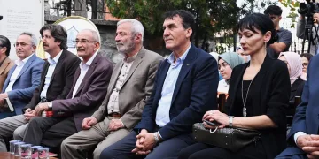 Bu kütüphanede 700 yıllık şiir mirası var