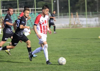 Devrek Belediyespor Çaycuma’yı farklı geçti