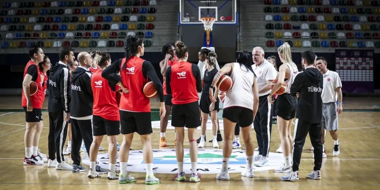 A Milli Kadın Basketbol Takımı, Slovakya maçı hazırlıklarına başladı