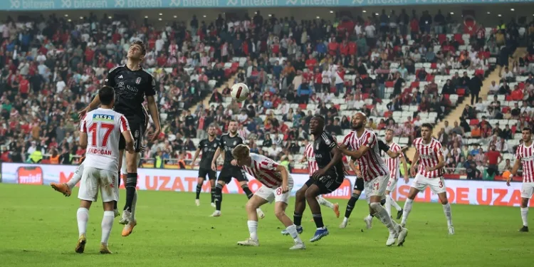 Beşiktaş Teknik Sorumlusu Burak Yılmaz: “Saygılı bir şekilde ayrılırım ama kalıyorsam birkaç isteğim olacak”