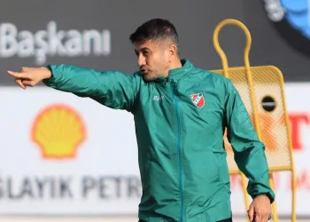 Karşıyaka Teknik Direktörü Ersin Aka: “Ligin en iyi takımıyız”