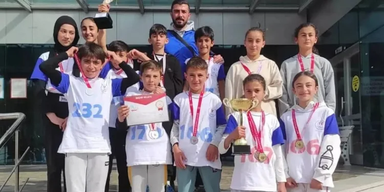Bayburt’ta kros il birincisi Gökçedere İmam Hatip Ortaokulu oldu
