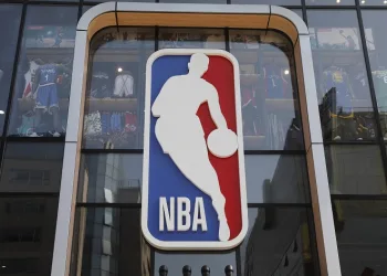 NBA’de Cleveland Cavaliers, Golden State Warriors’u mağlup etti